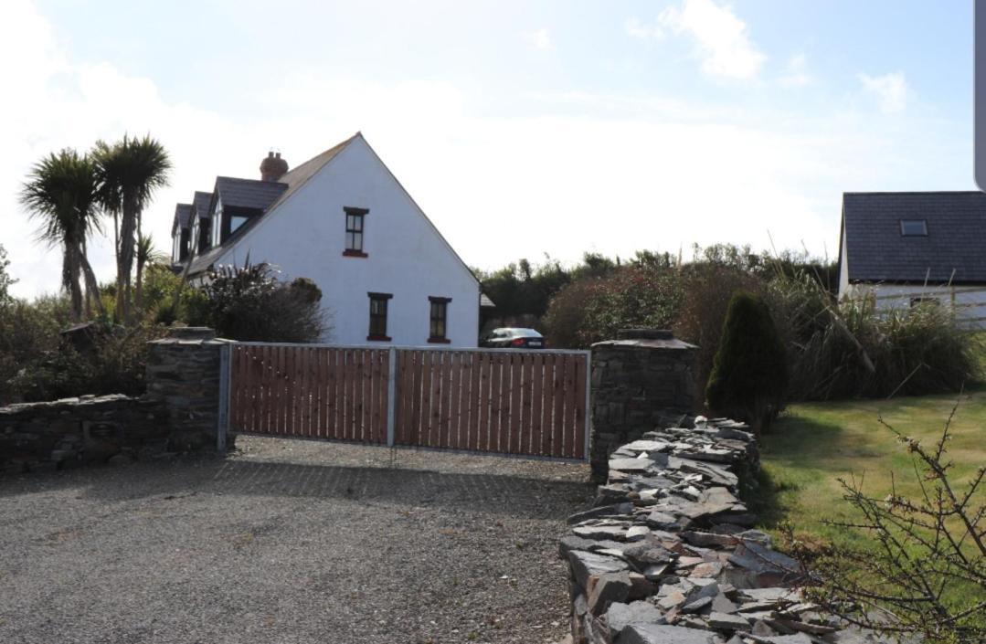 Seafort Seafront House With Own Private Pier In Gunpoint, Schull, West Cork 빌라 외부 사진